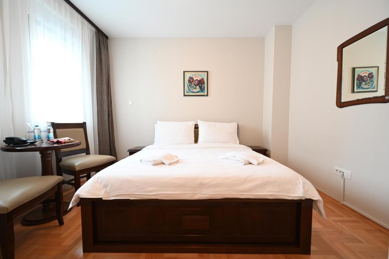 Hotel "Jkc Banja Luka" Екстер'єр фото