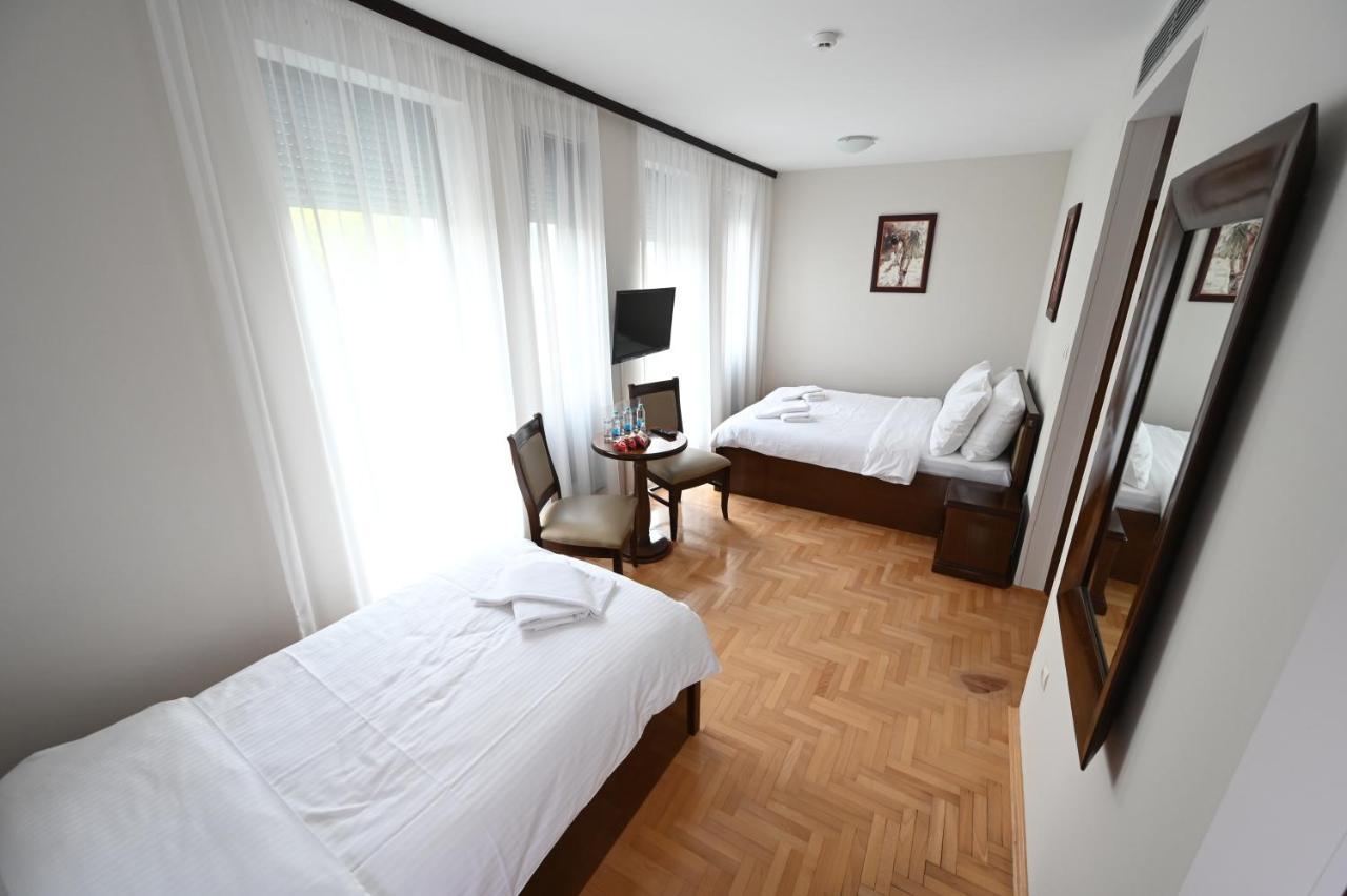 Hotel "Jkc Banja Luka" Екстер'єр фото
