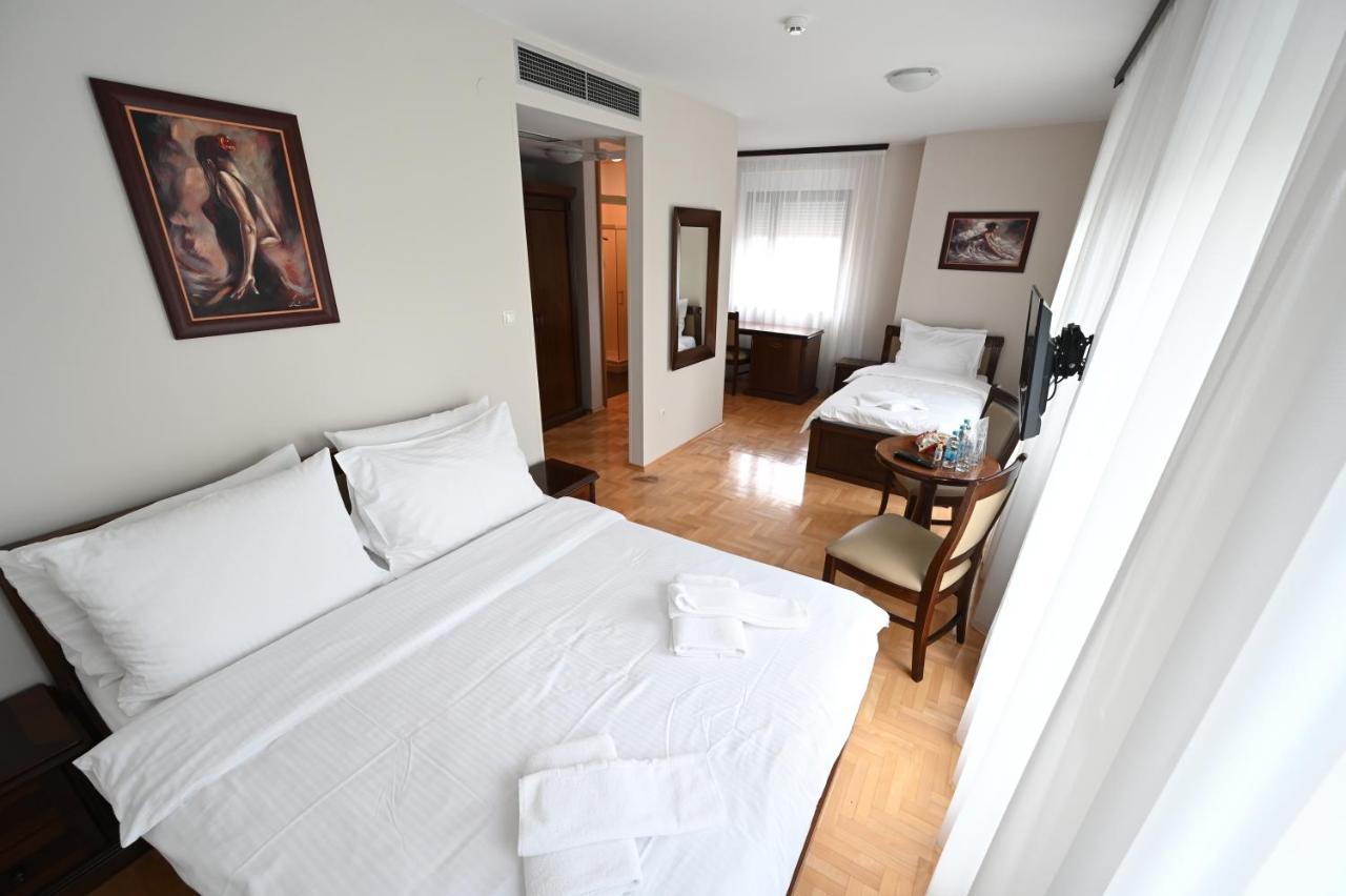 Hotel "Jkc Banja Luka" Екстер'єр фото