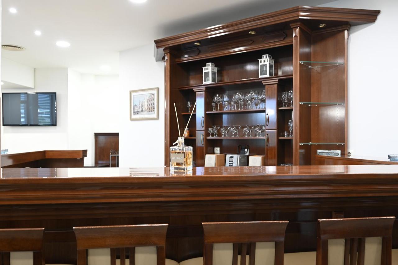 Hotel "Jkc Banja Luka" Екстер'єр фото