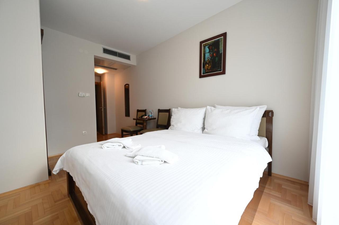 Hotel "Jkc Banja Luka" Екстер'єр фото