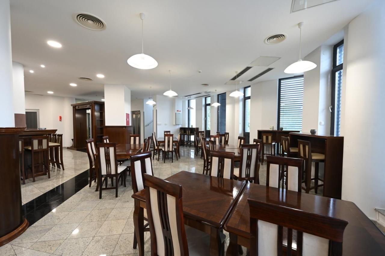 Hotel "Jkc Banja Luka" Екстер'єр фото