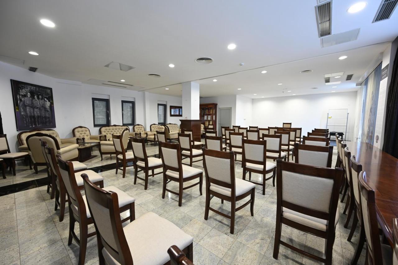 Hotel "Jkc Banja Luka" Екстер'єр фото