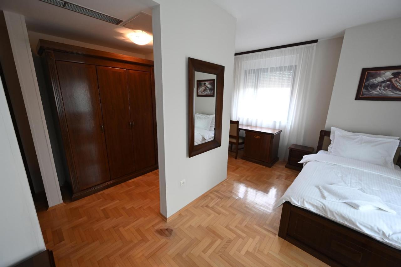 Hotel "Jkc Banja Luka" Екстер'єр фото