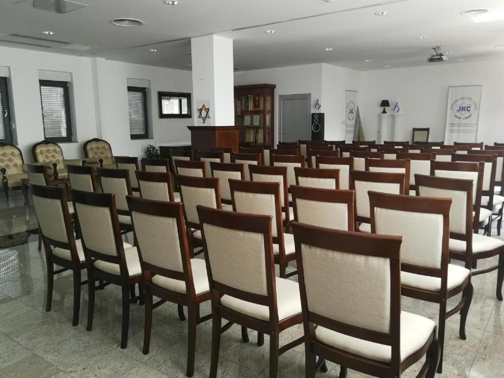 Hotel "Jkc Banja Luka" Екстер'єр фото